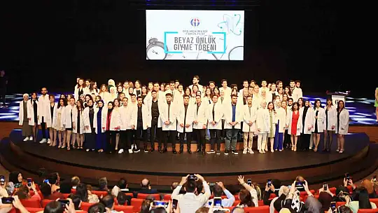 GAÜN Diş Hekimliği Fakültesi öğrencilerinin beyaz önlük gururu