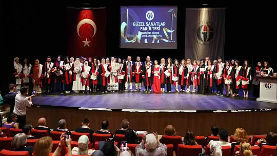 GAÜN Güzel Sanatlar Fakültesinde mezuniyet heyecanı