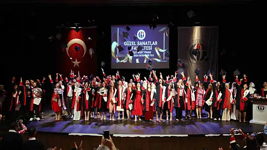 GAÜN Güzel Sanatlar Fakültesinde mezuniyet heyecanı
