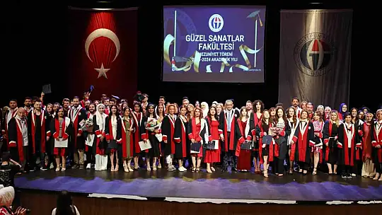GAÜN Güzel Sanatlar Fakültesinde mezuniyet heyecanı