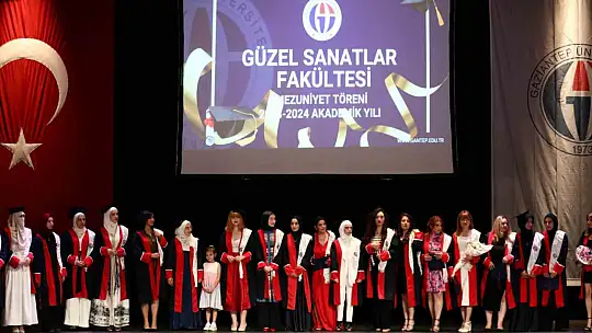 GAÜN Güzel Sanatlar Fakültesinde mezuniyet heyecanı