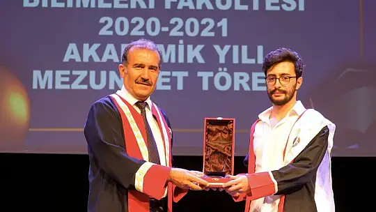 GAÜN Havacılık ve Uzay Bilimleri Fakültesi mezunlarının kep atma sevinci