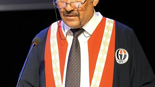 GAÜN Havacılık ve Uzay Bilimleri Fakültesi mezunlarının kep atma sevinci