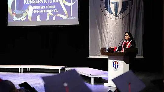 GAÜN TMDK öğrencilerinin mezuniyet sevinci