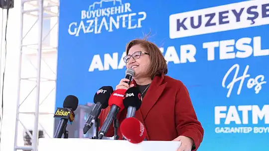 Gazi Konut Kuzeyşehir'de hak sahiplerinin anahtarları teslim edildi