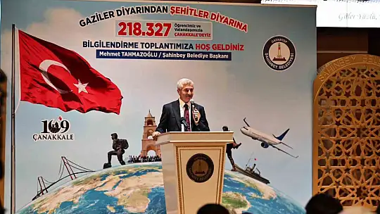 Gazi torunları Çanakkale'de ecdada dua ediyor