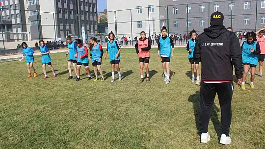 Gaziantep ALG Spor kadın futbolunun yeni yıldızlarını arıyor