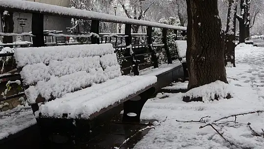 Gaziantep beyaz gelinliğini giydi