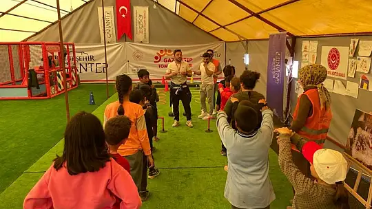 Gaziantep Büyükşehir, deprem sonrası binlerce vatandaşa temas etti
