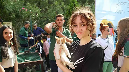 Gaziantep Büyükşehir, Dünya Hayvanları Koruma Günü'nde farkındalığa dikkat çekti