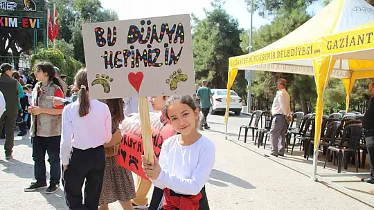 Gaziantep Büyükşehir, Dünya Hayvanları Koruma Günü'nde farkındalığa dikkat çekti