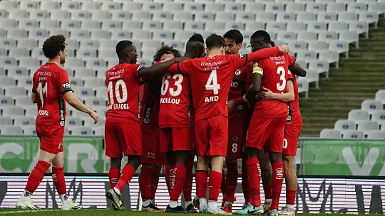 Gaziantep FK ligin ilk yarısına kötü başladı, iyi bitirdi