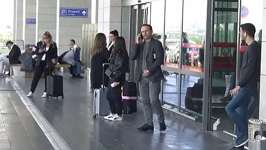Gaziantep hava sahası tanımlanamayan cisim nedeniyle uçuşlara kapatıldı
