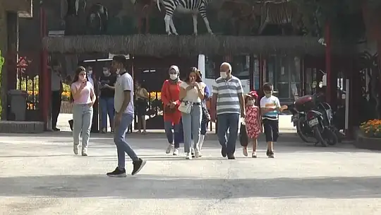 Gaziantep Hayvanat Bahçesi'nde bayram yoğunluğu