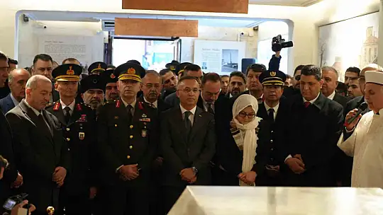 Gaziantep'in düşman işgalinden kurtuluşunun 102. yıl dönümü coşkuyla kutlandı
