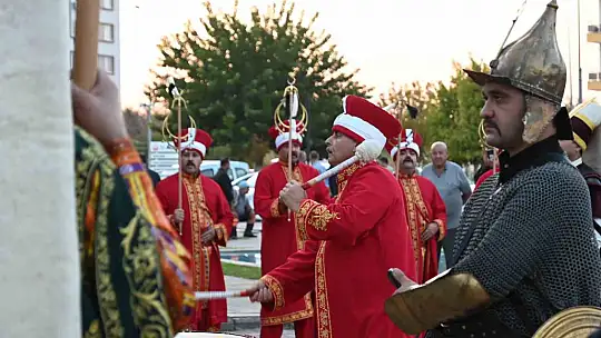 Gaziantep'in ikinci büyük festivali Ali Kınık ile başladı