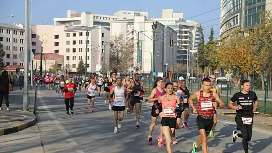 Gaziantep'in sporcu sayısı artıyor, kupa ve madalyaları çoğalıyor