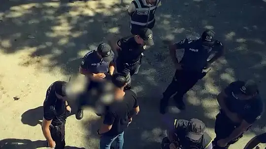 Gaziantep'in tarihi mahallesinde huzur güven uygulaması: 3 gözaltı