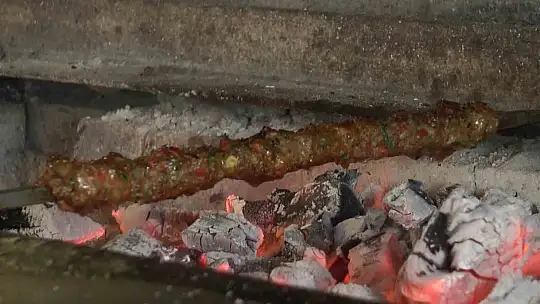 Gaziantep'in unutulmaya yüz tutan yemeği: Simit kebabı
