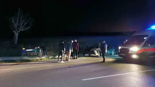 Gaziantep-Kilis karayolunda zincirleme trafik kazası: 1'i polis 2 ölü, 4 yaralı