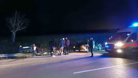 Gaziantep-Kilis karayolunda zincirleme trafik kazası: 1'i polis 2 ölü, 4 yaralı
