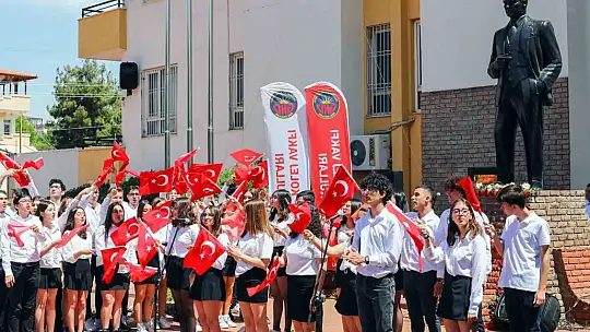 Gaziantep Kolej Vakfı'nda 19 Mayıs coşkusu