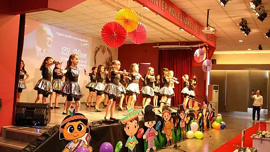 Gaziantep Kolej Vakfı'nda 23 Nisan coşkusu