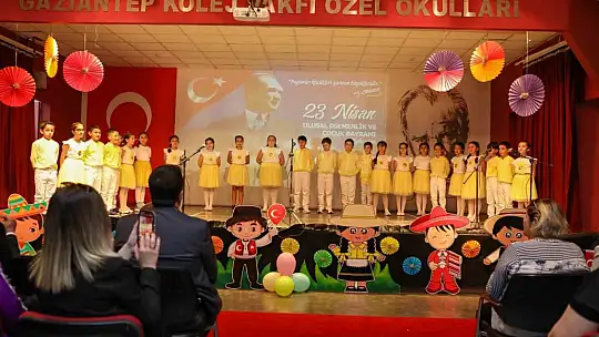 Gaziantep Kolej Vakfı'nda 23 Nisan coşkusu