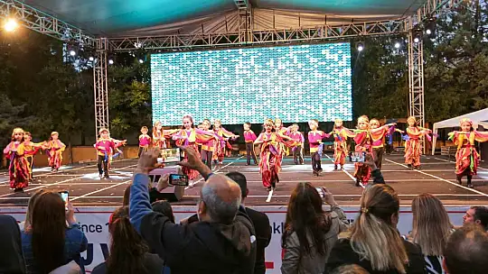 Gaziantep Kolej Vakfı'nda 60. yıl festivali coşkuyla başladı