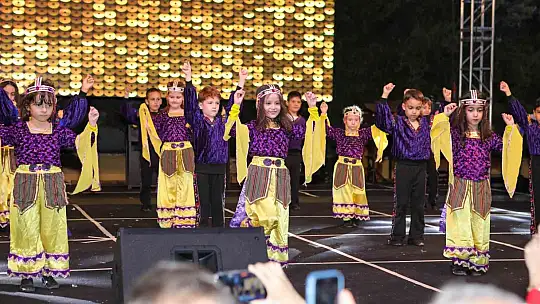 Gaziantep Kolej Vakfı'nda 60. yıl festivali coşkuyla başladı