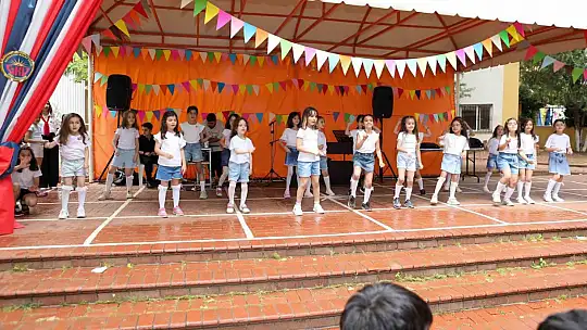 Gaziantep Kolej Vakfı'nda 60. yıl festivali coşkuyla başladı