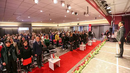 Gaziantep Kolej Vakfı'nda Antep Savunması öğrenciler tarafından sahnelendi
