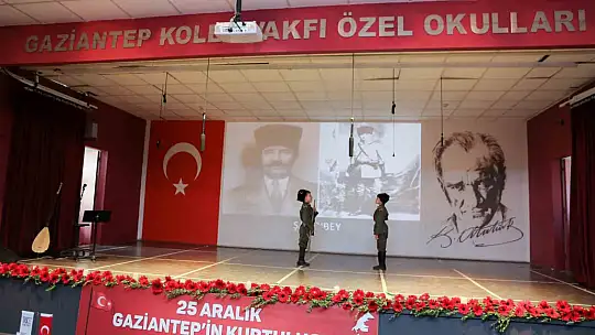 Gaziantep Kolej Vakfı'nda Antep Savunması öğrenciler tarafından sahnelendi