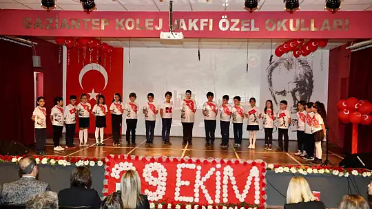 Gaziantep Kolej Vakfı'nda Cumhuriyet coşkusu