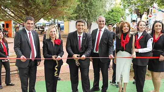 Gaziantep Kolej Vakfı'nda göz kamaştıran sergi