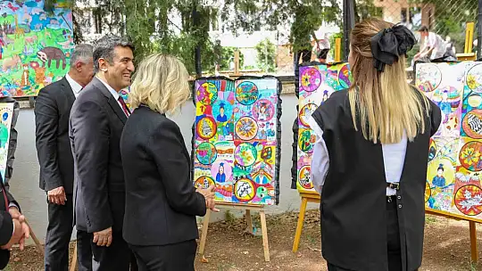 Gaziantep Kolej Vakfı'nda göz kamaştıran sergi