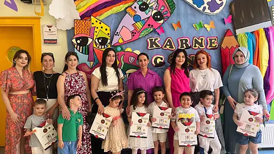 Gaziantep Kolej Vakfı'nda karne coşkusu