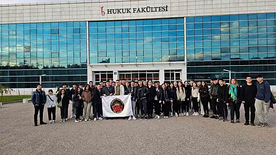 Gaziantep Kolej Vakfı Öğrencileri Üniversite Gezisinde