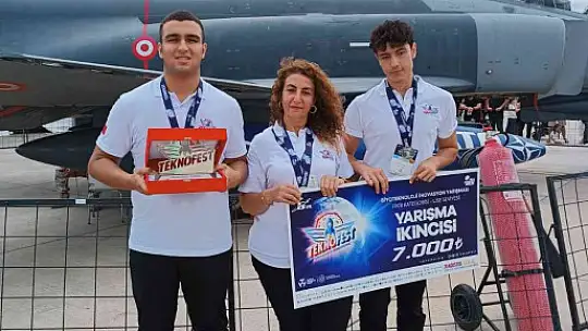 Gaziantep Kolej Vakfı Teknofest Türkiye ikincisi
