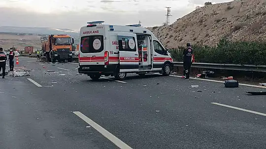 Gaziantep - Şanlıurfa Otoyolu'nda feci kaza: 5 ölü, 17 yaralı