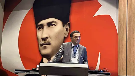 Gaziantep Şehir Hastanesi'nde canlı ameliyat eşliğinde eğitim sempozyumu düzenlendi