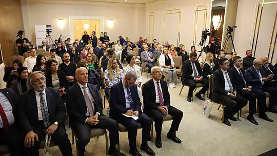 Gaziantep'te 'Ekonomi ve Hukuk' anlatıldı
