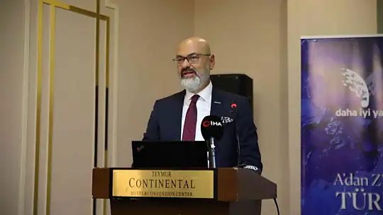 Gaziantep'te 'Ekonomi ve Hukuk' anlatıldı