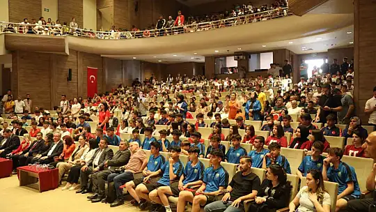 Gaziantep'te 19 branşta 742 genç sporcuya ödül
