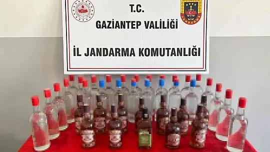 Gaziantep'te 194 adet kaçak cep telefonu ile 115 litre kaçak alkol ele geçirildi