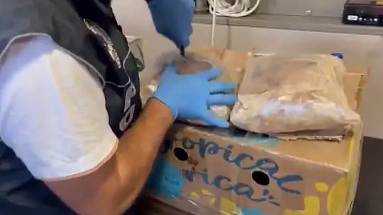 Gaziantep'te 2 kilo 750 gram esrar ele geçirildi