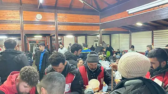 Gaziantep'te 24 spor tesisinde 17 bin depremzede ağırlanıyor