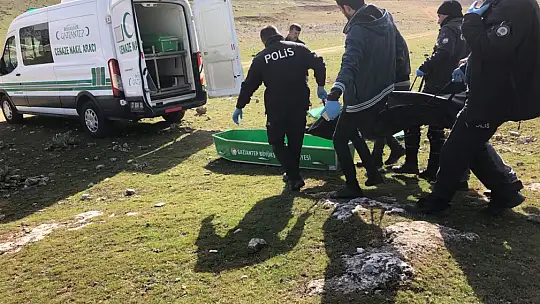 Gaziantep'te 25 yaşındaki genç ağaca asılı halde bulundu