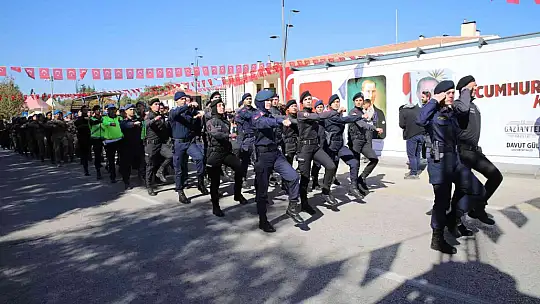 Gaziantep'te 29 Ekim Coşkuyla kutlandı