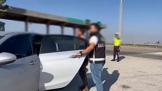 Gaziantep'te 3 milyon 600 bin adet kaçak makaron ele geçirildi